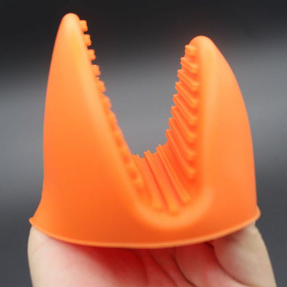 Silicone Heat Resistant Pot Holder Clips – Non-Slip Oven Mitt Grips for Cooking & Baking (Pair)